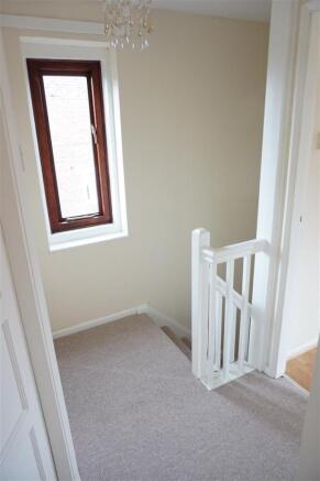FIRST FLOOR LANDING