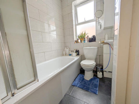4 bed Block of Apartments for sale Image 7