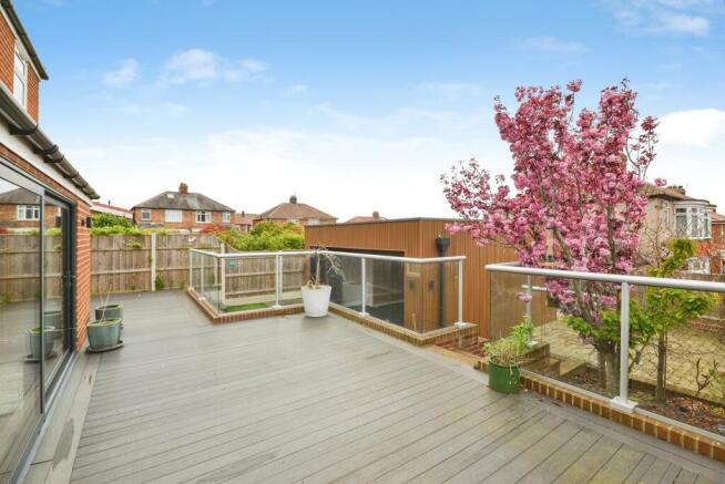 4 bed Detached for sale Image 12