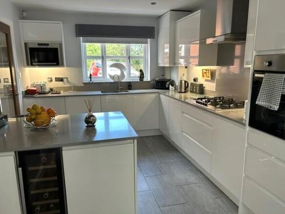 KITCHEN/DINER