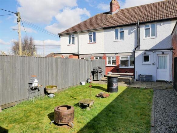 REAR ENCLOSED GARDEN