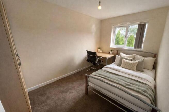 4 bed Terraced to rent Image 9