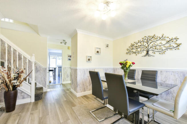 4 bed Detached for sale Image 7