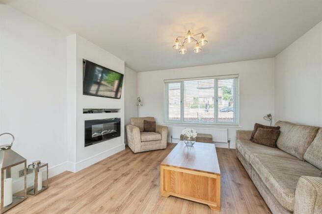 3 bed Detached for sale Image 4
