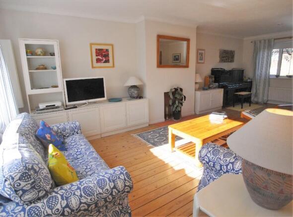 bright living rm