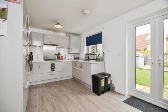 3 bed Semi-Detached for sale Image 5