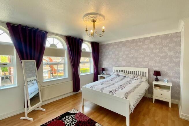 4 bed Detached for sale Image 11