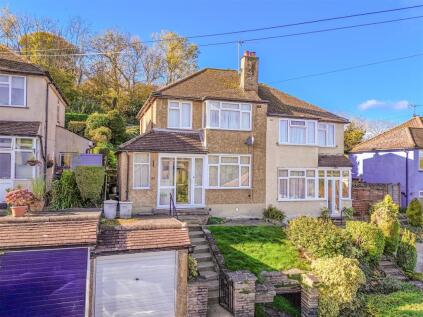 Newstead Rise, Caterham