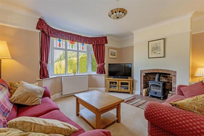 Vincent Crescent, Brampton, Chesterfield photo 4