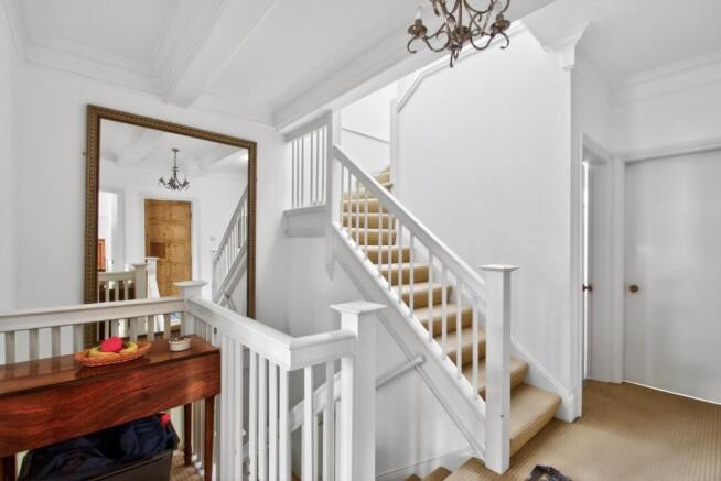 3 bed Apartment for sale Image 7