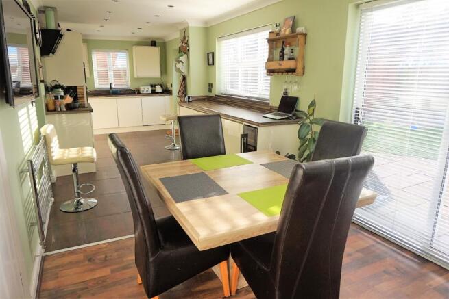 Kitchen / Diner