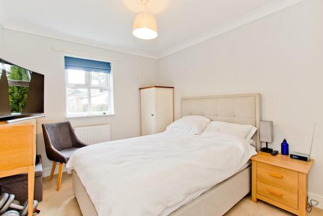 bed2.jpg