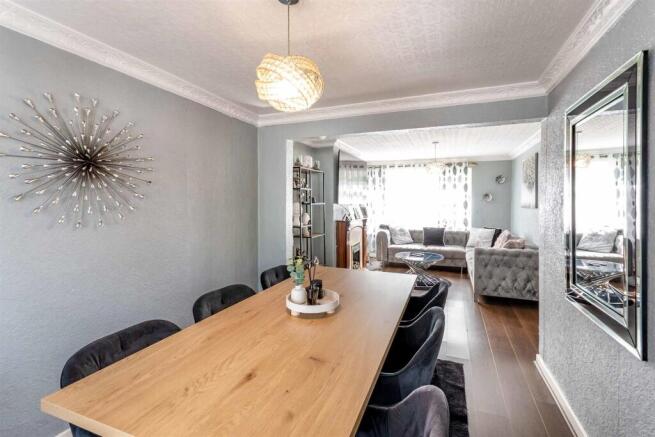 3 bed Semi-Detached for sale Image 4