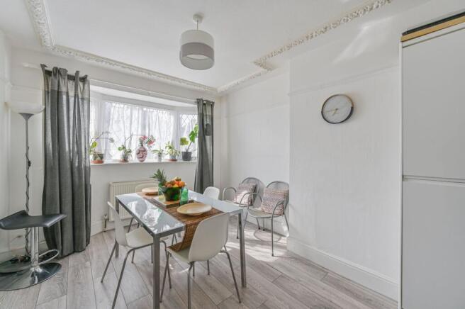 House in London - View 5