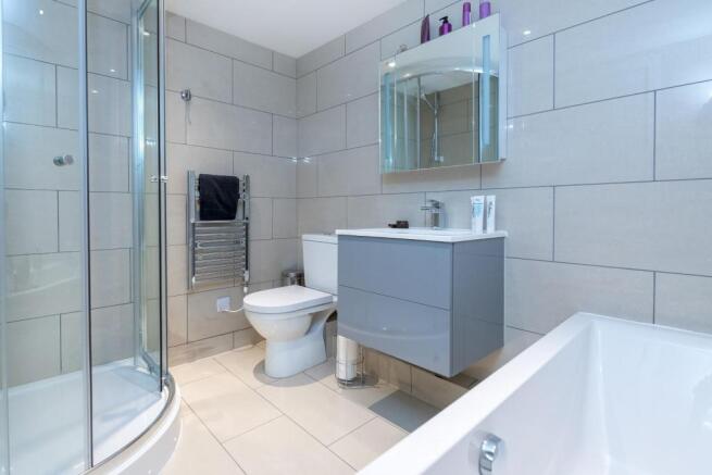En-suite Bathroom