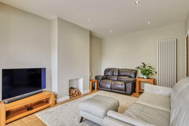 41 Drayton Rd Irthlingborough-18.jpg