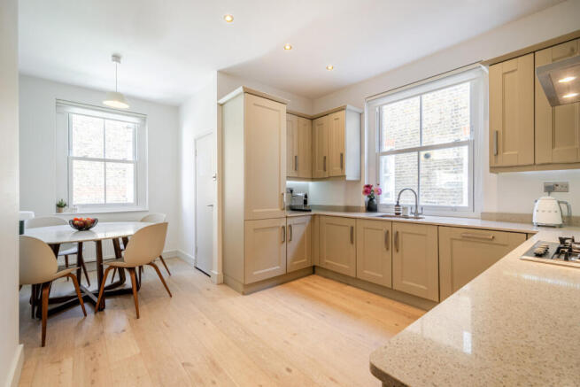 1434641-11-69c519...