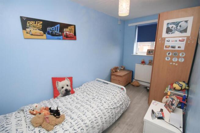 BEDROOM 2