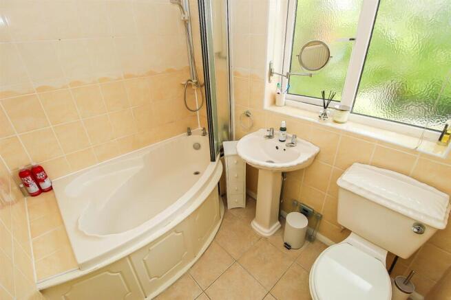 3 bed Town House for sale Image 7