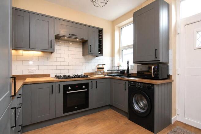 3 bed Terraced for sale Image 6