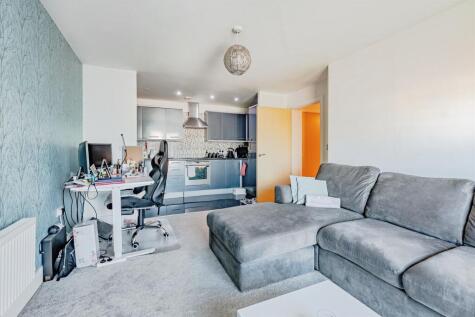 Reynolds Avenue, Redhill