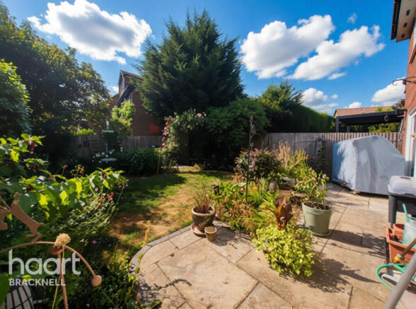 4-bed detached on Cherry Tree Grove, WOKINGHAM, £579,995