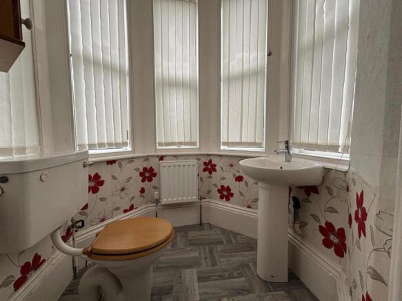 1 bed Flat for sale Image 5