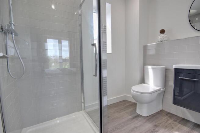 3 bed House for sale Image 10