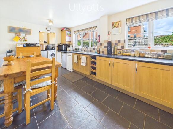 4 bed Terraced for sale Image 6