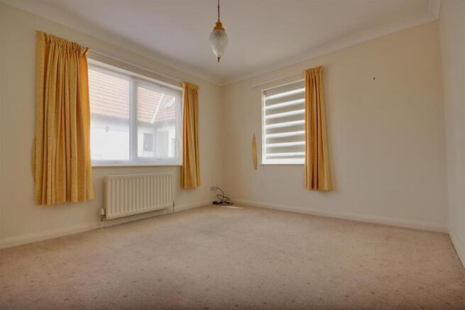 3 bed Detached Bungalow for sale Image 5