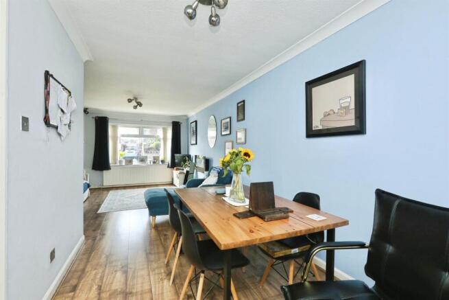 3 bed Semi-Detached for sale Image 6