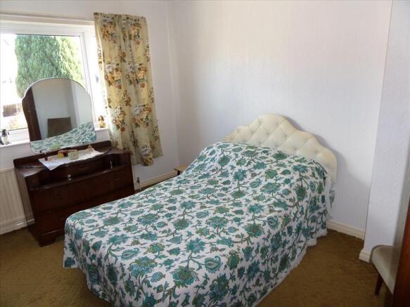 BEDROOM 2