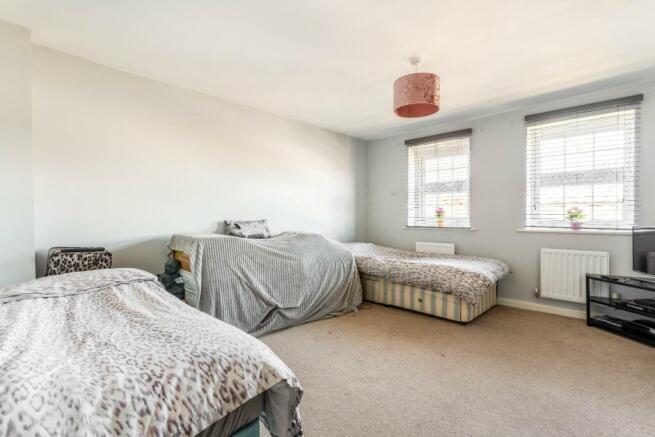 Westview Close-4.jpg
