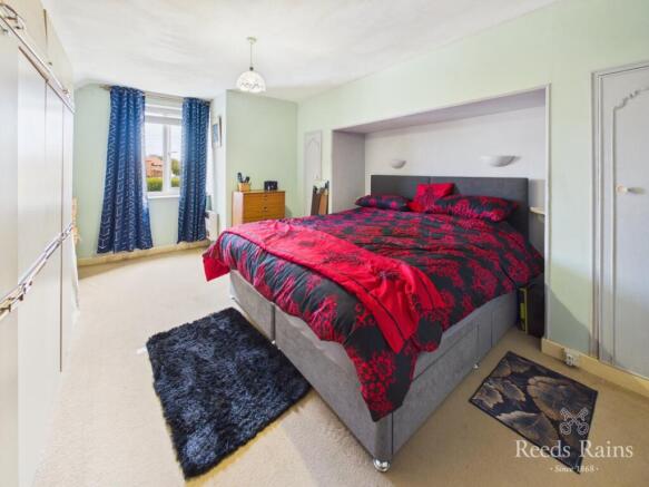 4 bed Detached for sale Image 11