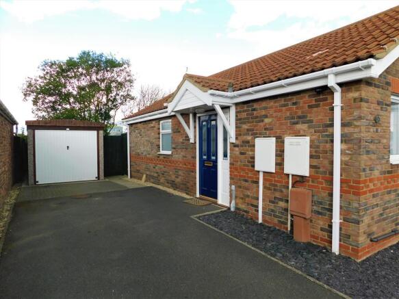 Driveway/Entrance