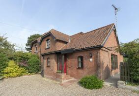 2, Hall Cottages, Bacton Road, Paston NR28 9TZ