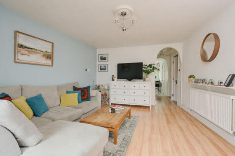 Woburn Close, Wimbledon, London, SW19