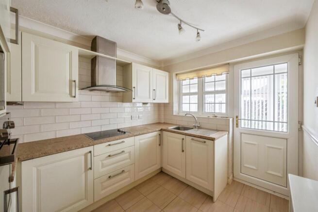 2 bed Detached Bungalow for sale Image 6
