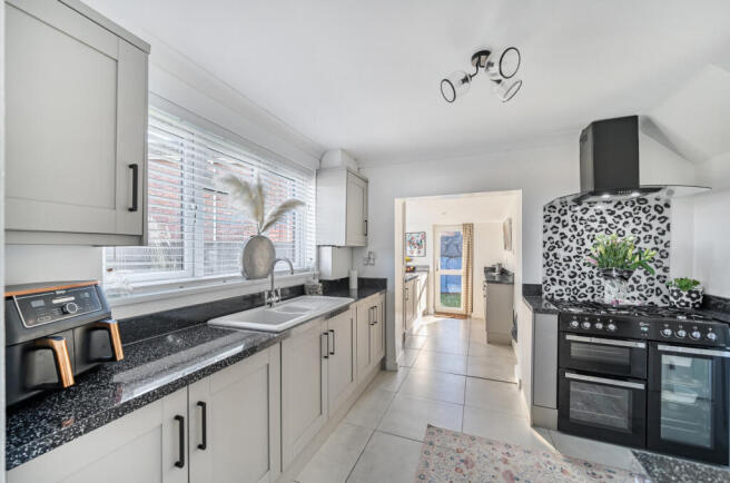 138463596925a46a72fc1