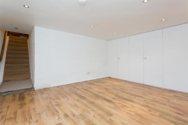 PLAYROOM c.jpg