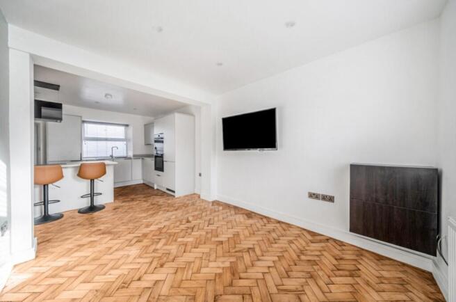 LivingRoomC