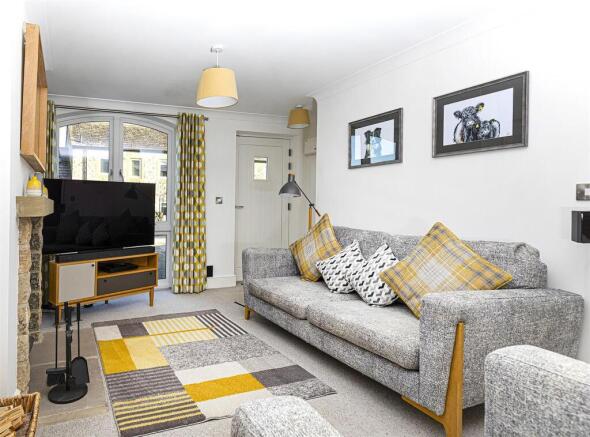 Bramleys Estate Agents - Keepers Way - Farnley Tya
