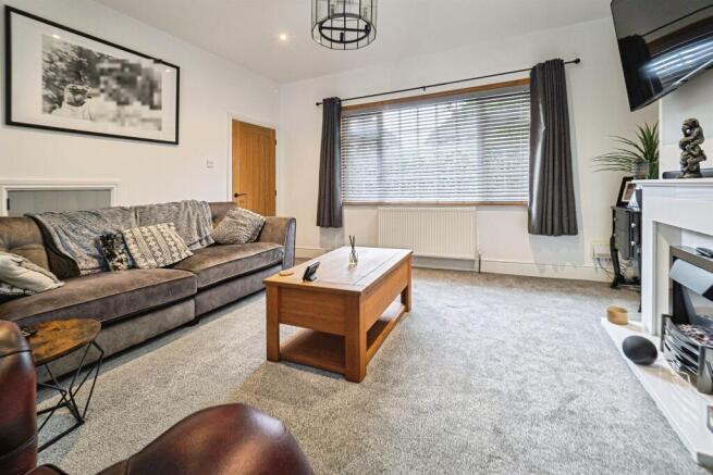 3 bed Semi-Detached for sale Image 5