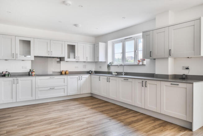 1424000-17-69aa99...