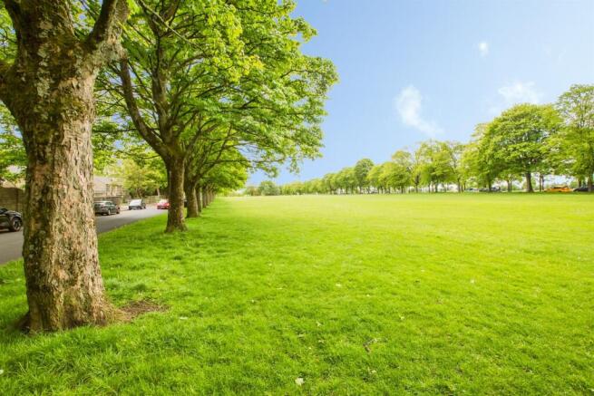 2 bed Apartment for sale Image 11