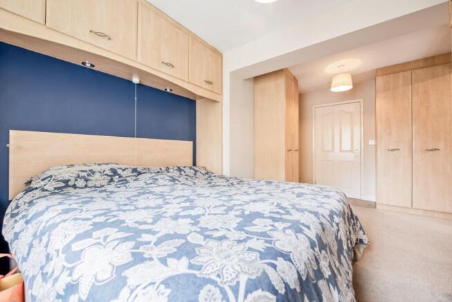 3 bed Semi-Detached for sale Image 12