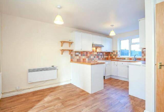 Kitchen 1.jpg