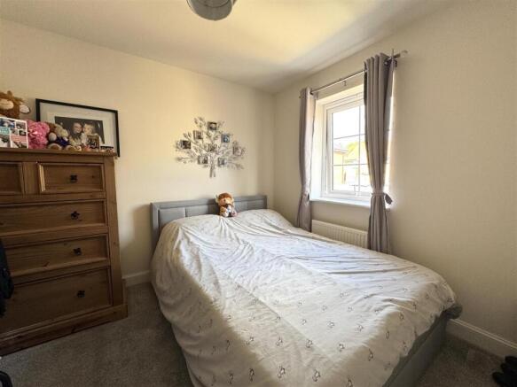 3 bed Town House for sale Image 7