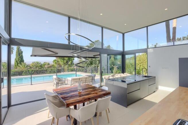 Kitchen and dining 1