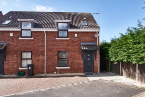 9, Farriers Court, Mangotsfield BS16 9AH